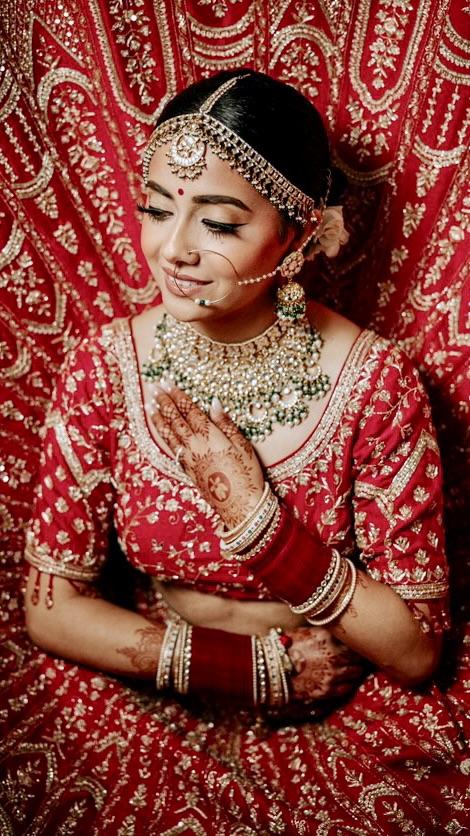 Vanshika, wearing Outbox House